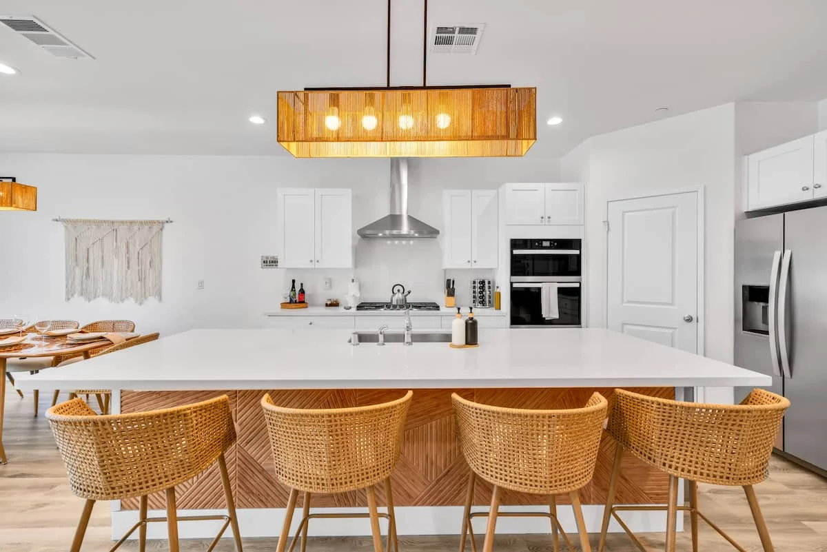 Casa Moreno - Full kitchen image 1