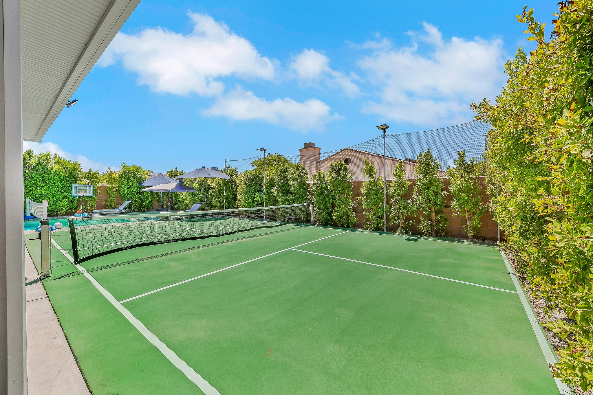 The Clubhouse in Coachella - Back garden image 3