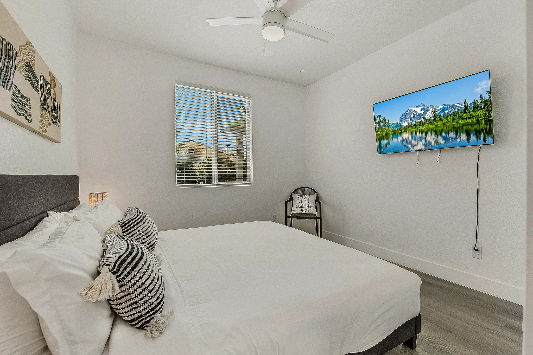 The Clubhouse in Coachella - Bedroom 2 image 2