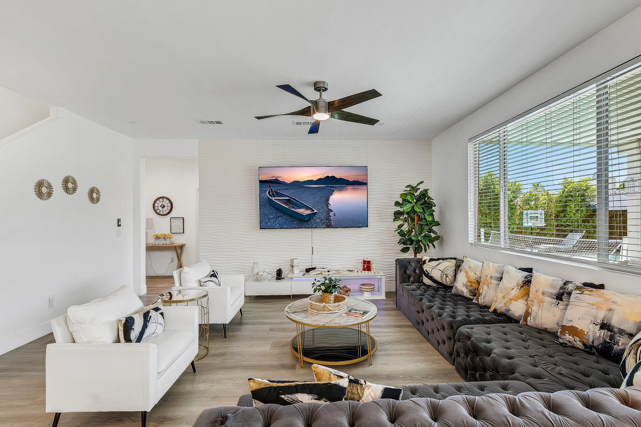 The Clubhouse in Coachella - Living room image 1