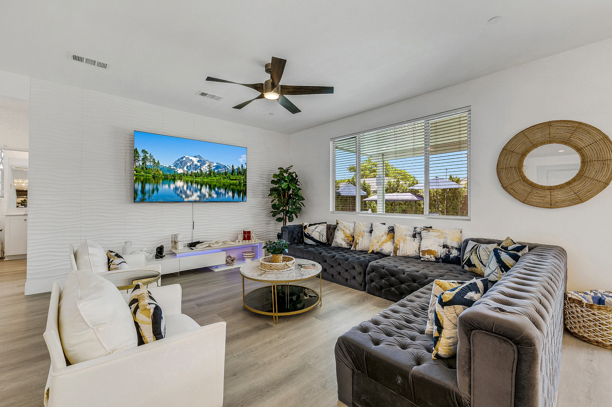 The Clubhouse in Coachella - Living room image 2